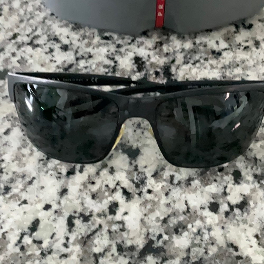 Prada Men’s Black Linea Rosa Sunglasses with Gray Case. 100% Authentic - Picture 2 of 12